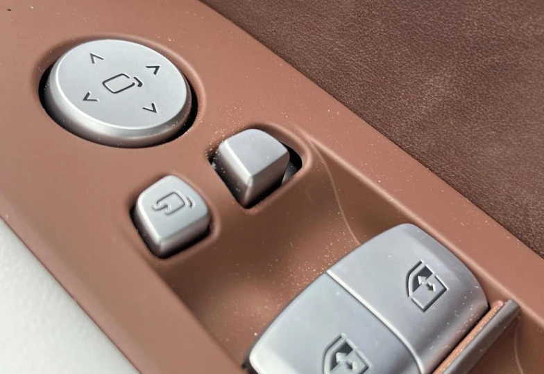 BMW XM Серый