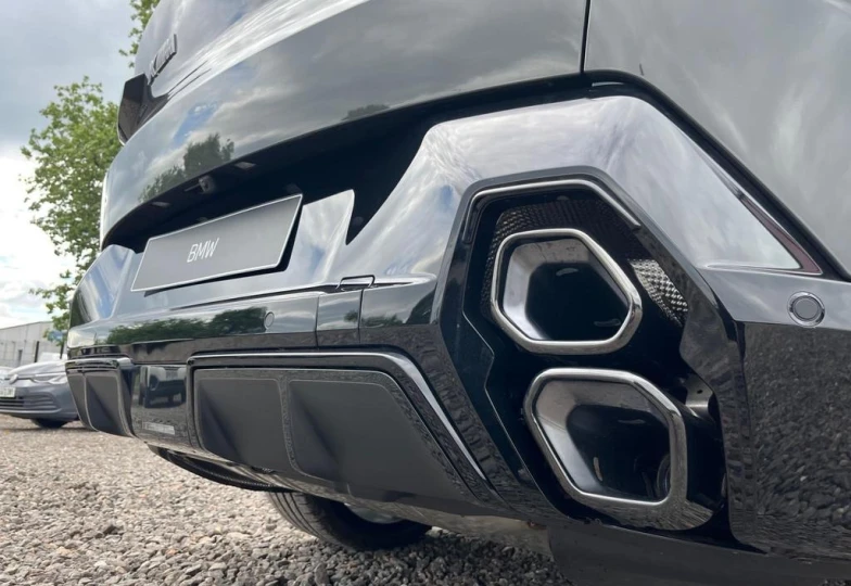 BMW XM Серый
