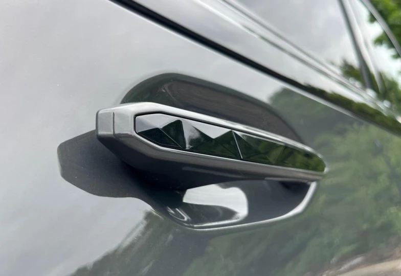 BMW XM Серый