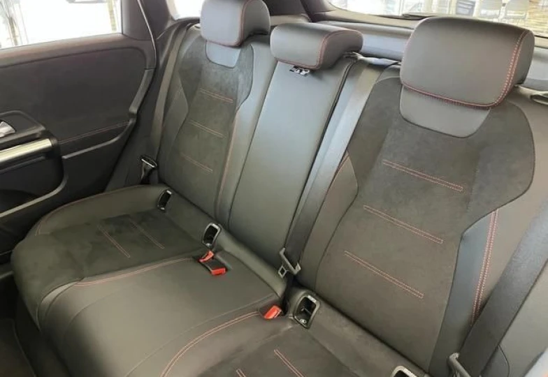 Mercedes B-class Белый