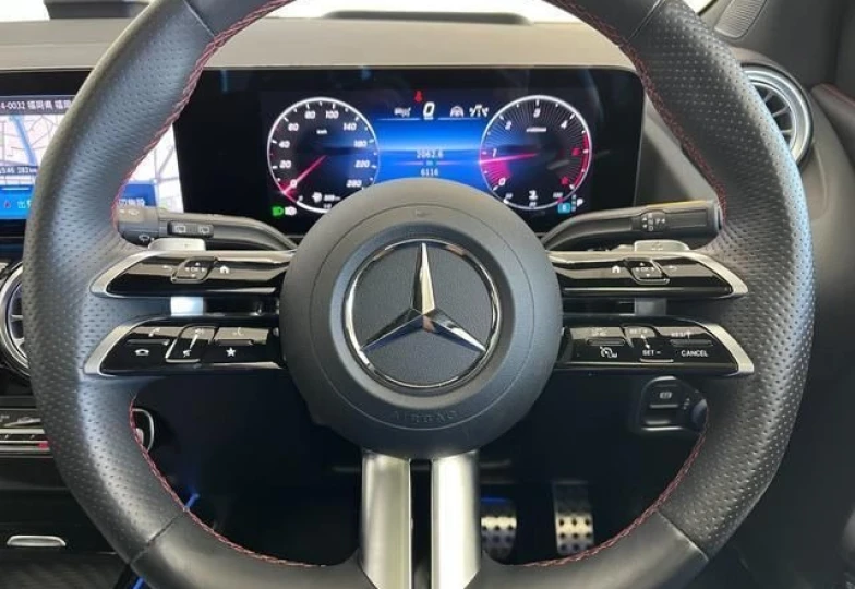 Mercedes B-class Белый