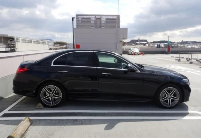 Mercedes C-class Black