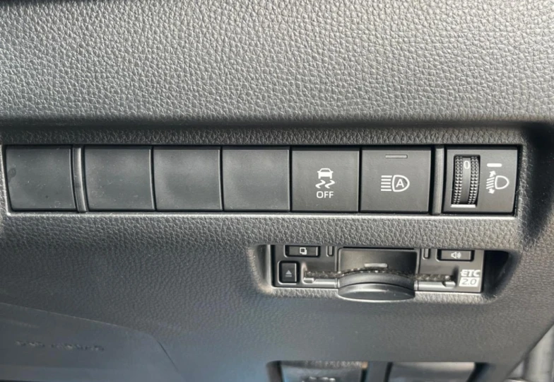 Toyota Harrier Black