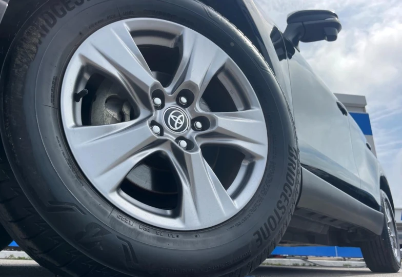 Toyota Harrier Black