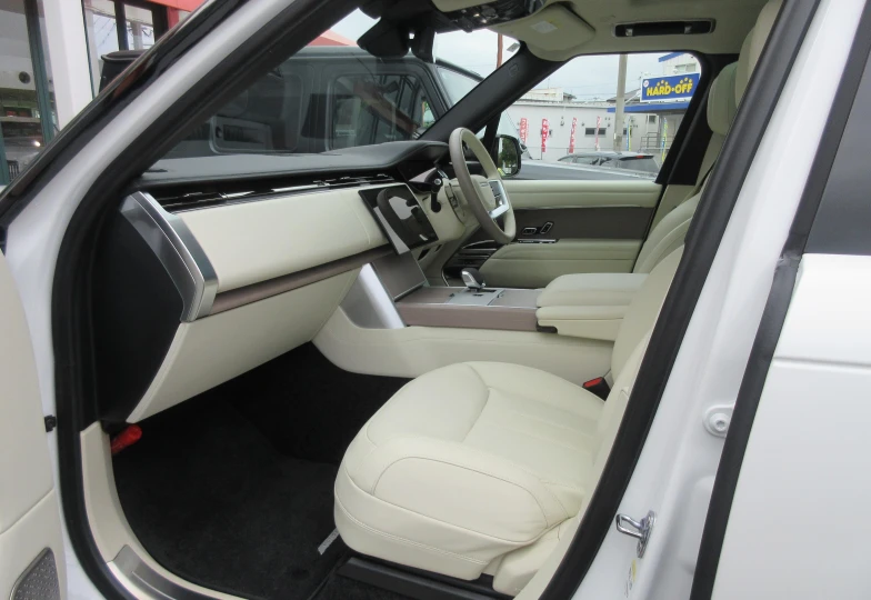 Land Rover Range Rover White