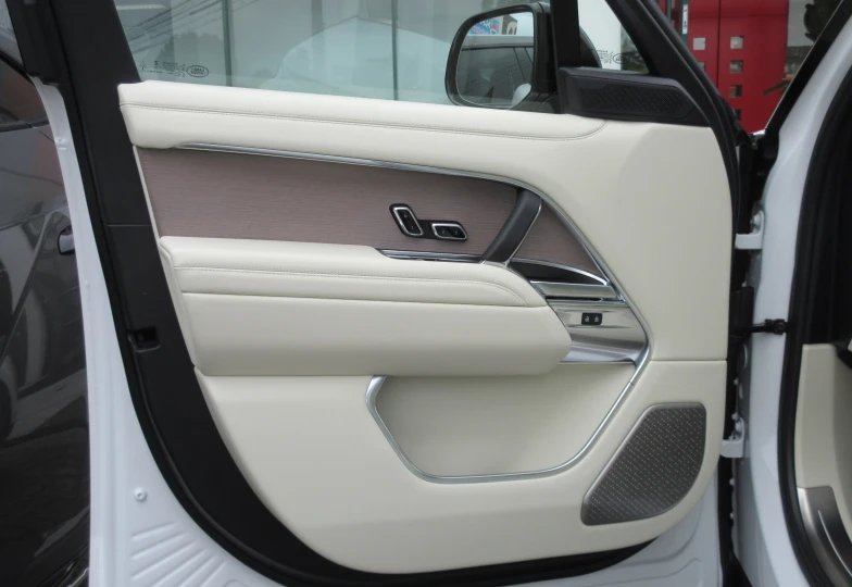 Land Rover Range Rover White