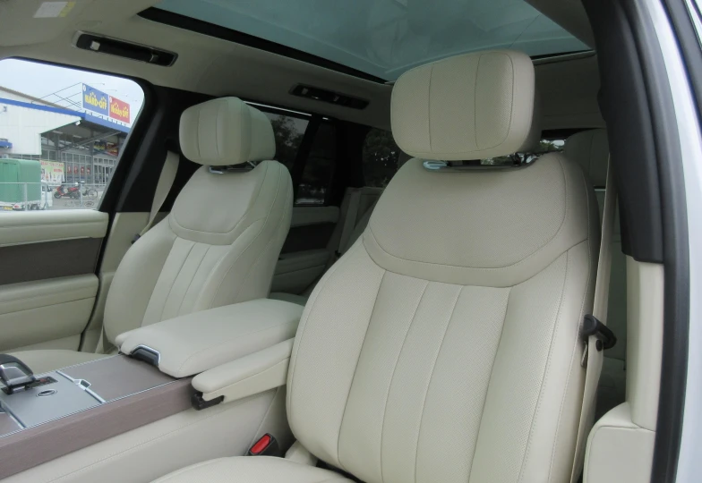 Land Rover Range Rover White