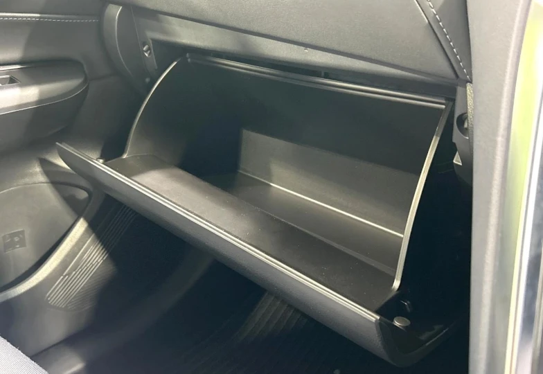 Toyota Harrier Белый