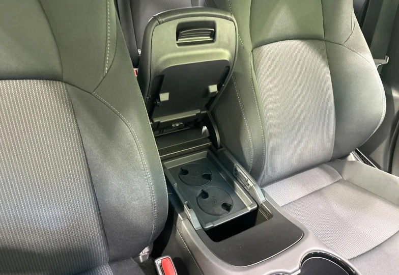 Toyota Harrier Белый