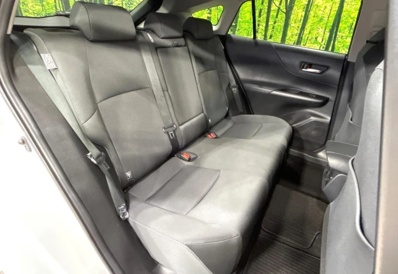 Toyota Harrier Белый