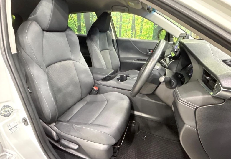 Toyota Harrier Белый