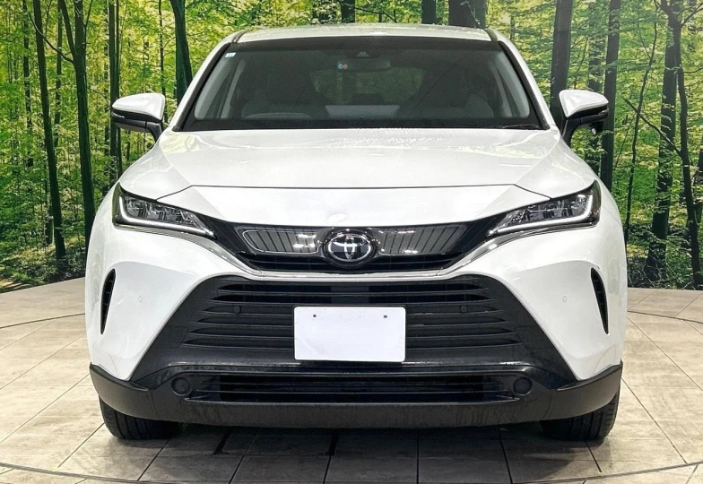 Toyota Harrier Белый