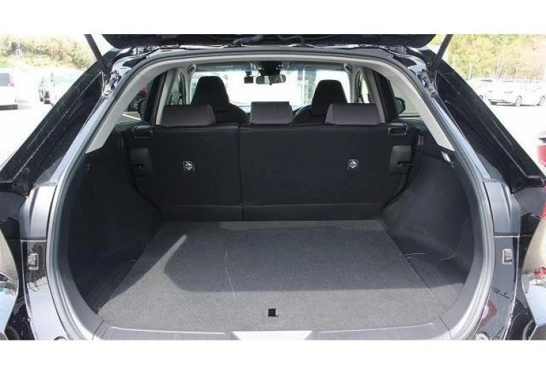 Toyota Harrier Черный