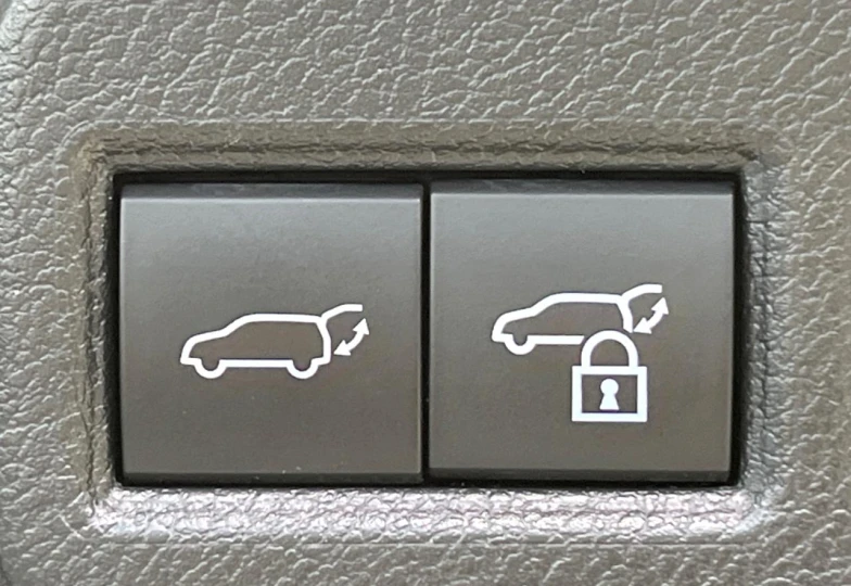 Toyota Harrier Белый