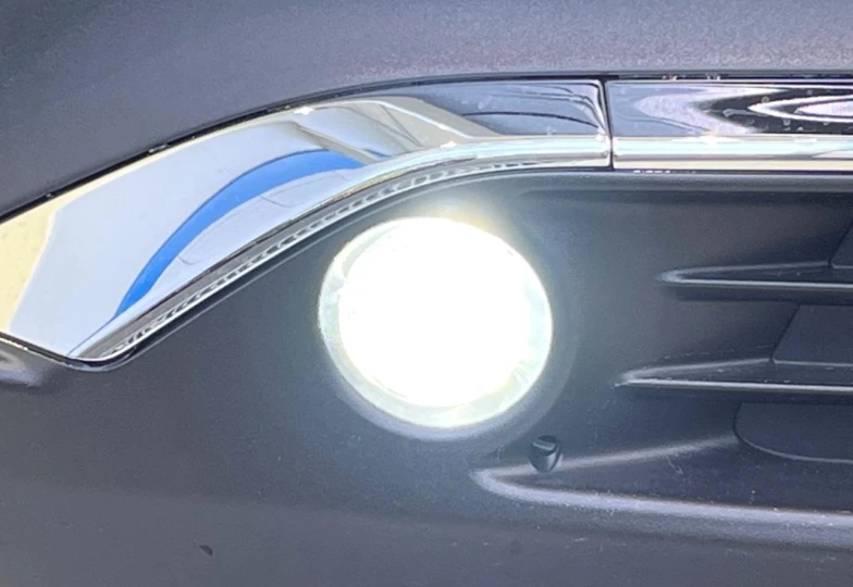 Toyota Harrier Белый