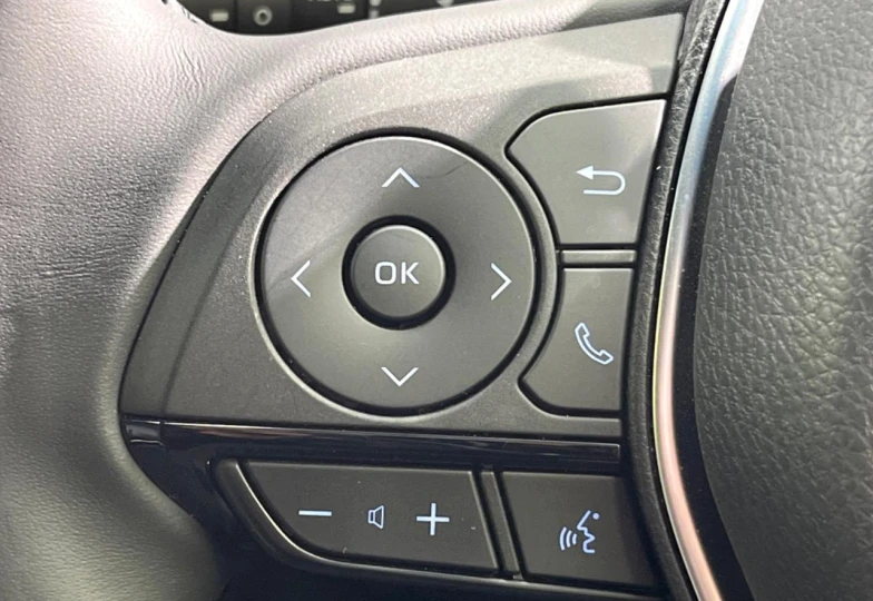 Toyota Harrier Белый