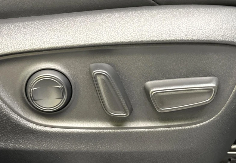 Toyota Harrier Белый