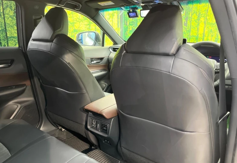 Toyota Harrier Белый