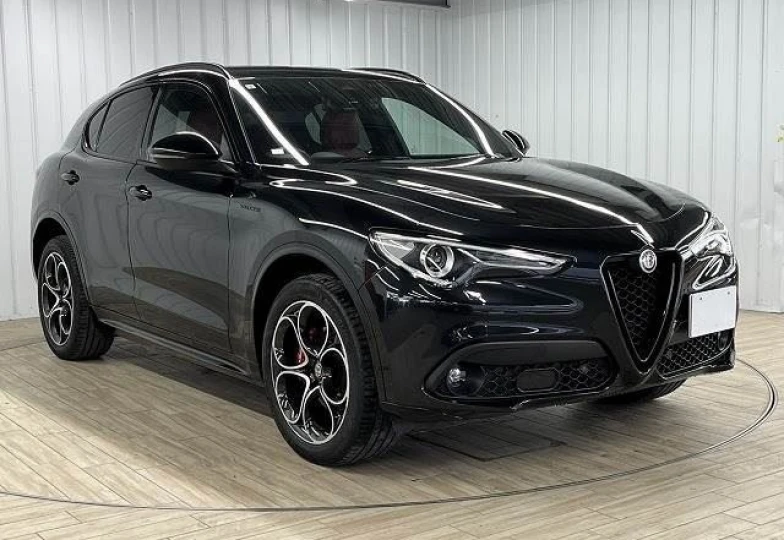 Alfa Romeo Stelvio Черный