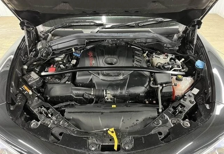 Alfa Romeo Stelvio Черный