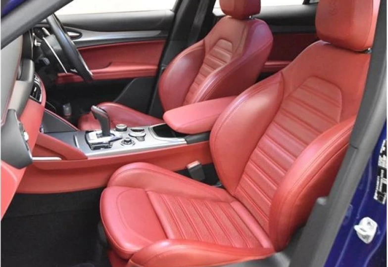 Alfa Romeo Stelvio Синий