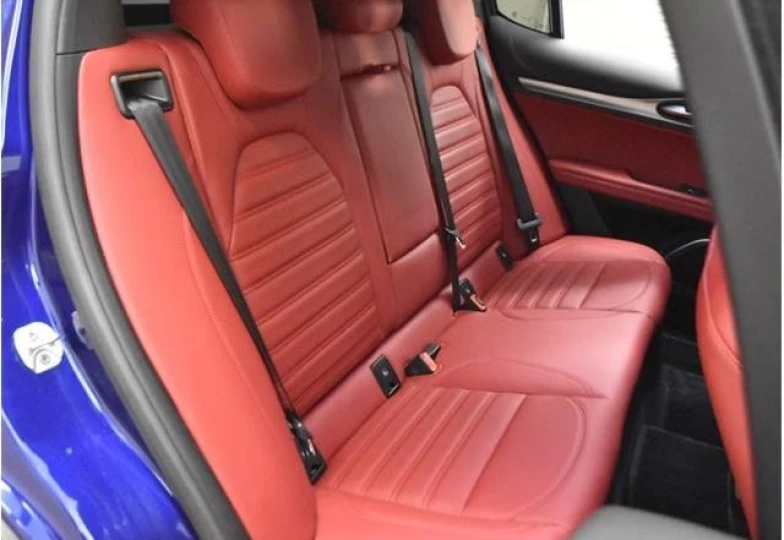 Alfa Romeo Stelvio Синий