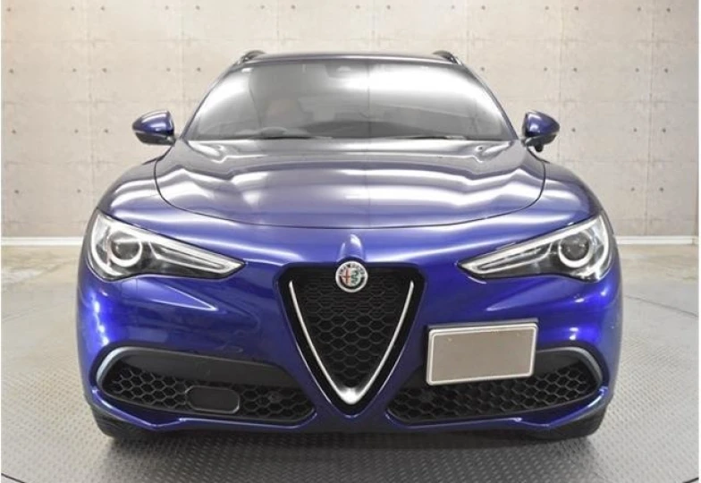 Alfa Romeo Stelvio Синий