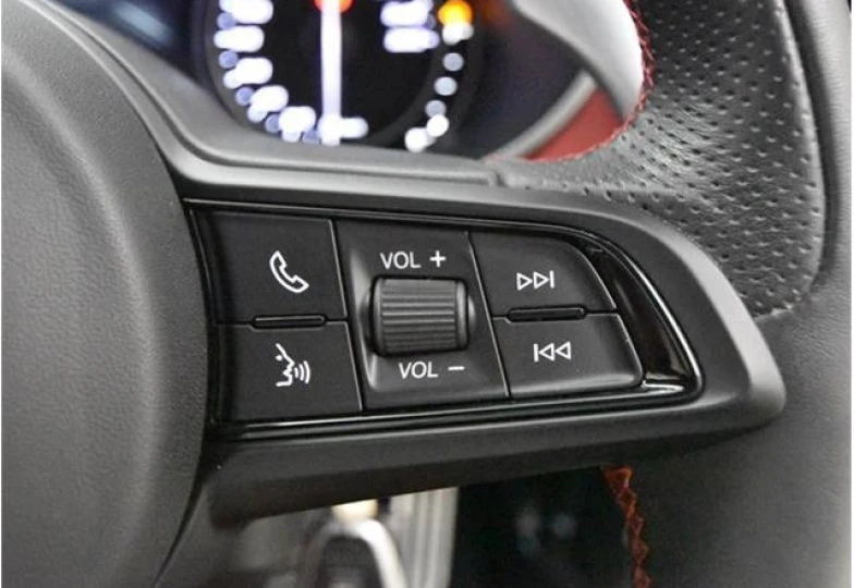 Alfa Romeo Stelvio Синий