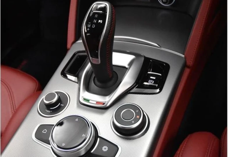 Alfa Romeo Stelvio Синий