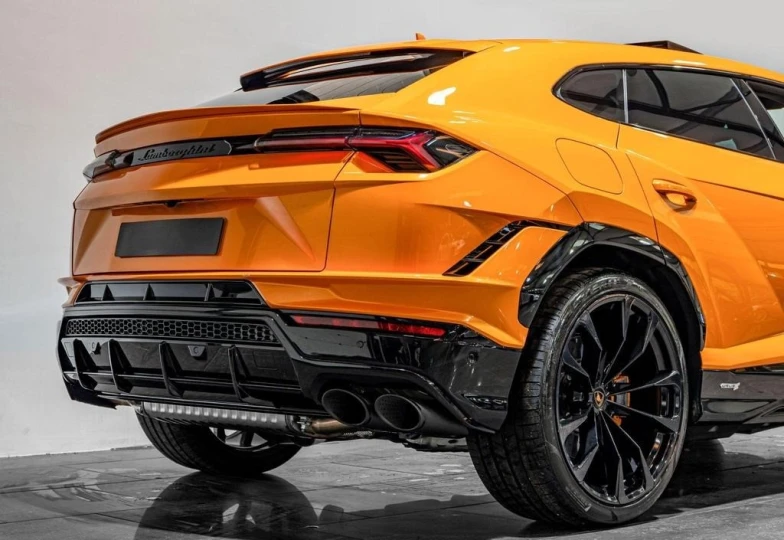 Lamborghini Urus Желтый