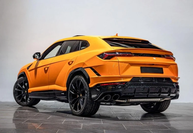 Lamborghini Urus Желтый