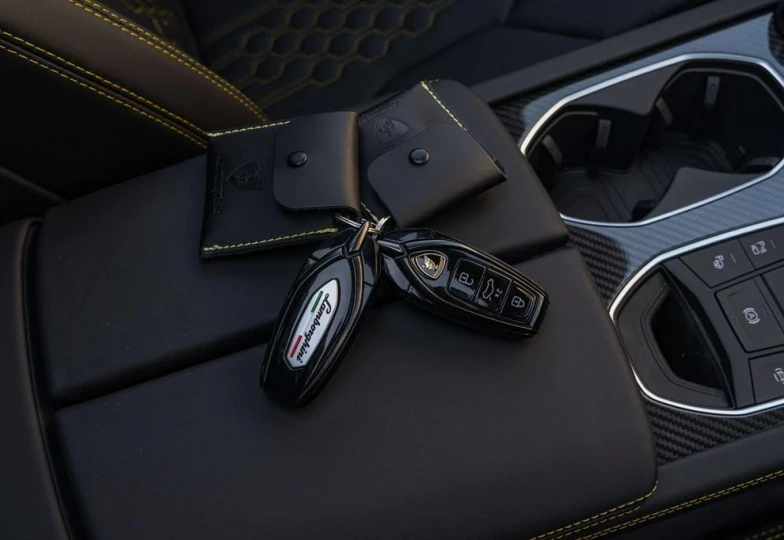 Lamborghini Urus Black
