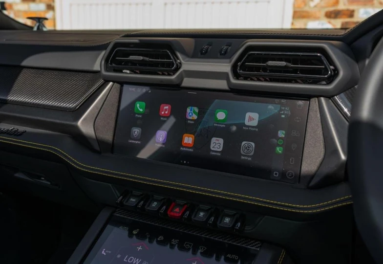 Lamborghini Urus Black