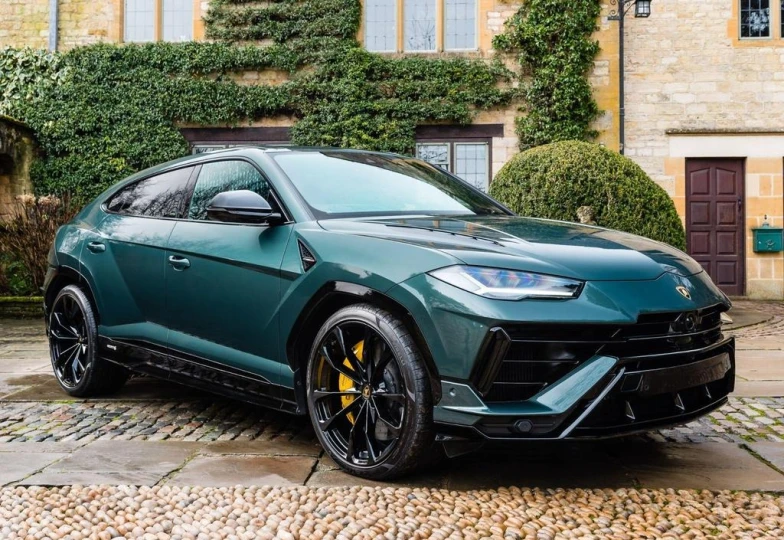 Lamborghini Urus Зеленый