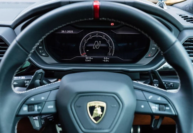 Lamborghini Urus Зеленый