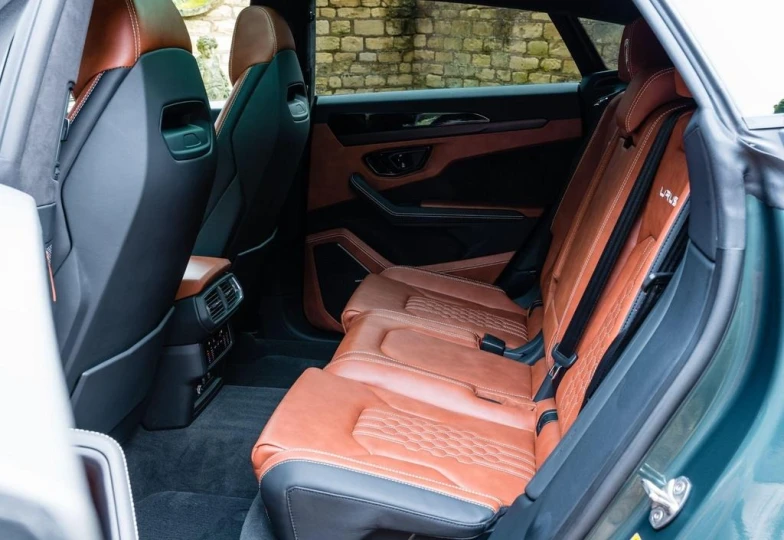 Lamborghini Urus Зеленый