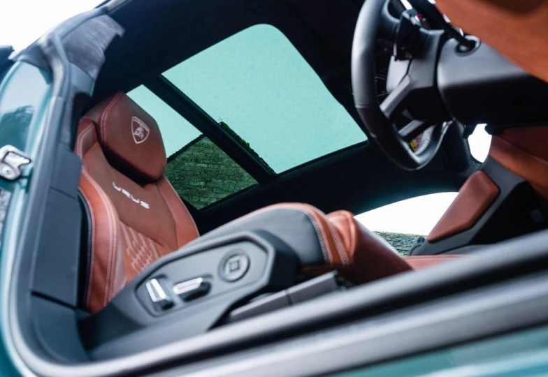 Lamborghini Urus Зеленый