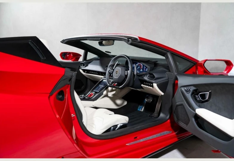 Lamborghini Huracan Red