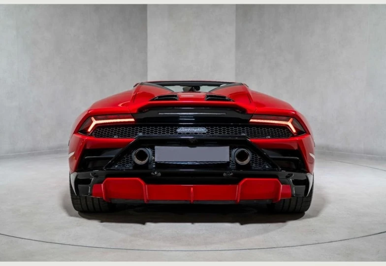 Lamborghini Huracan Red