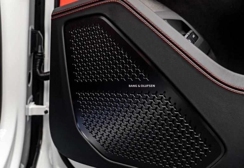 Lamborghini Urus White