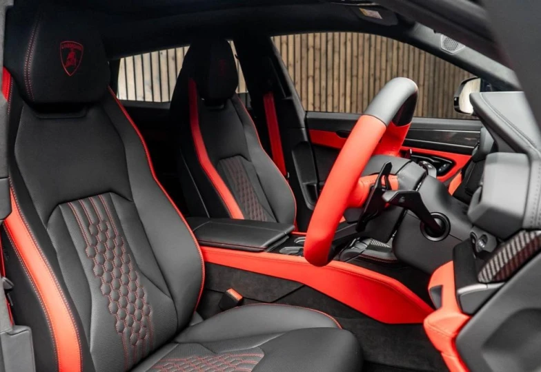 Lamborghini Urus White