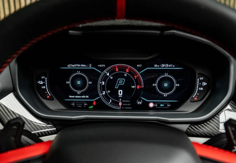 Lamborghini Urus White