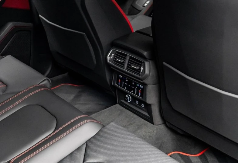 Lamborghini Urus White