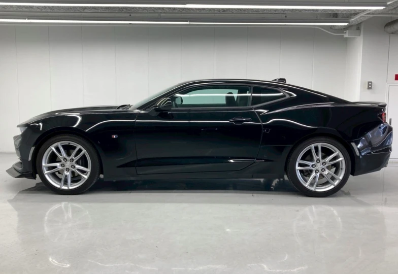 Chevrolet Camaro Black