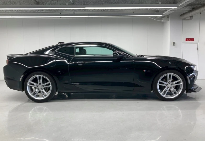 Chevrolet Camaro Black