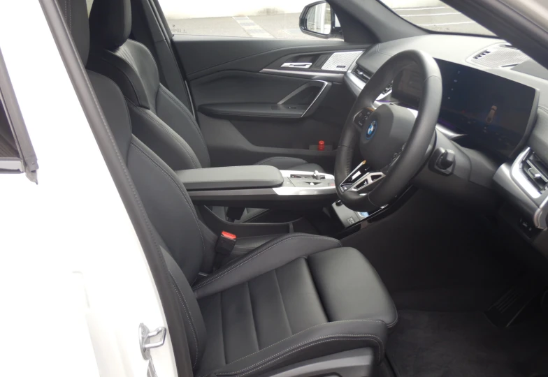 BMW iX2 xDrive 30, 2024 - 10