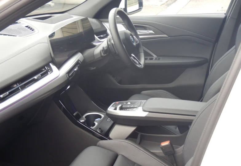 BMW iX2 xDrive 30, 2024 - 12