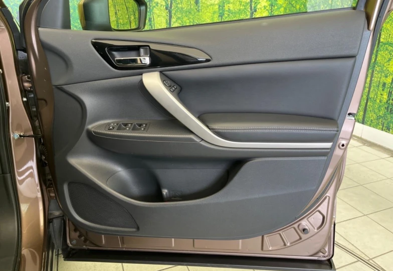 Mitsubishi Eclipse Cross Brown