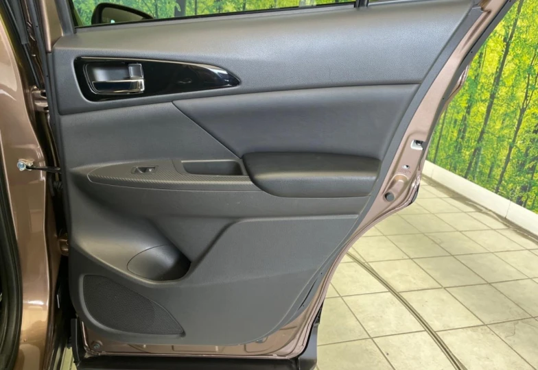 Mitsubishi Eclipse Cross Brown