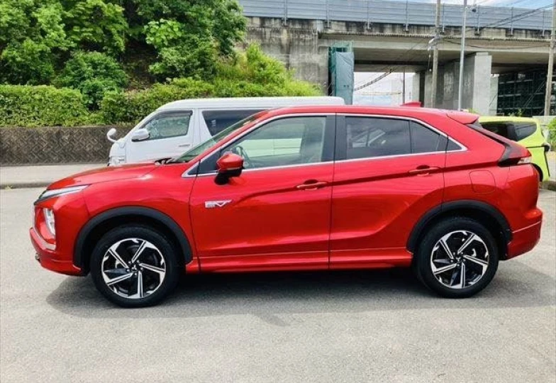 Mitsubishi Eclipse Cross Красный